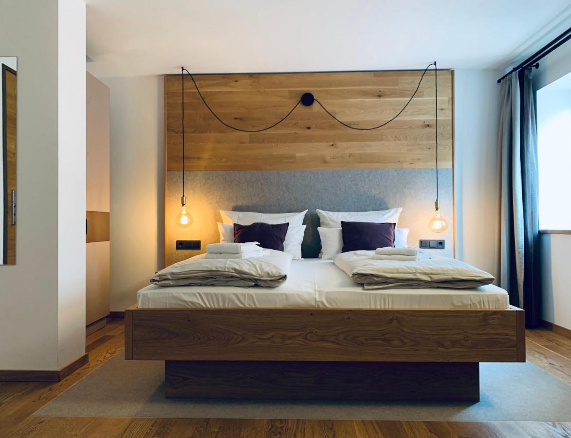 Stadthotel Kachelofen Крумбах Екстериор снимка