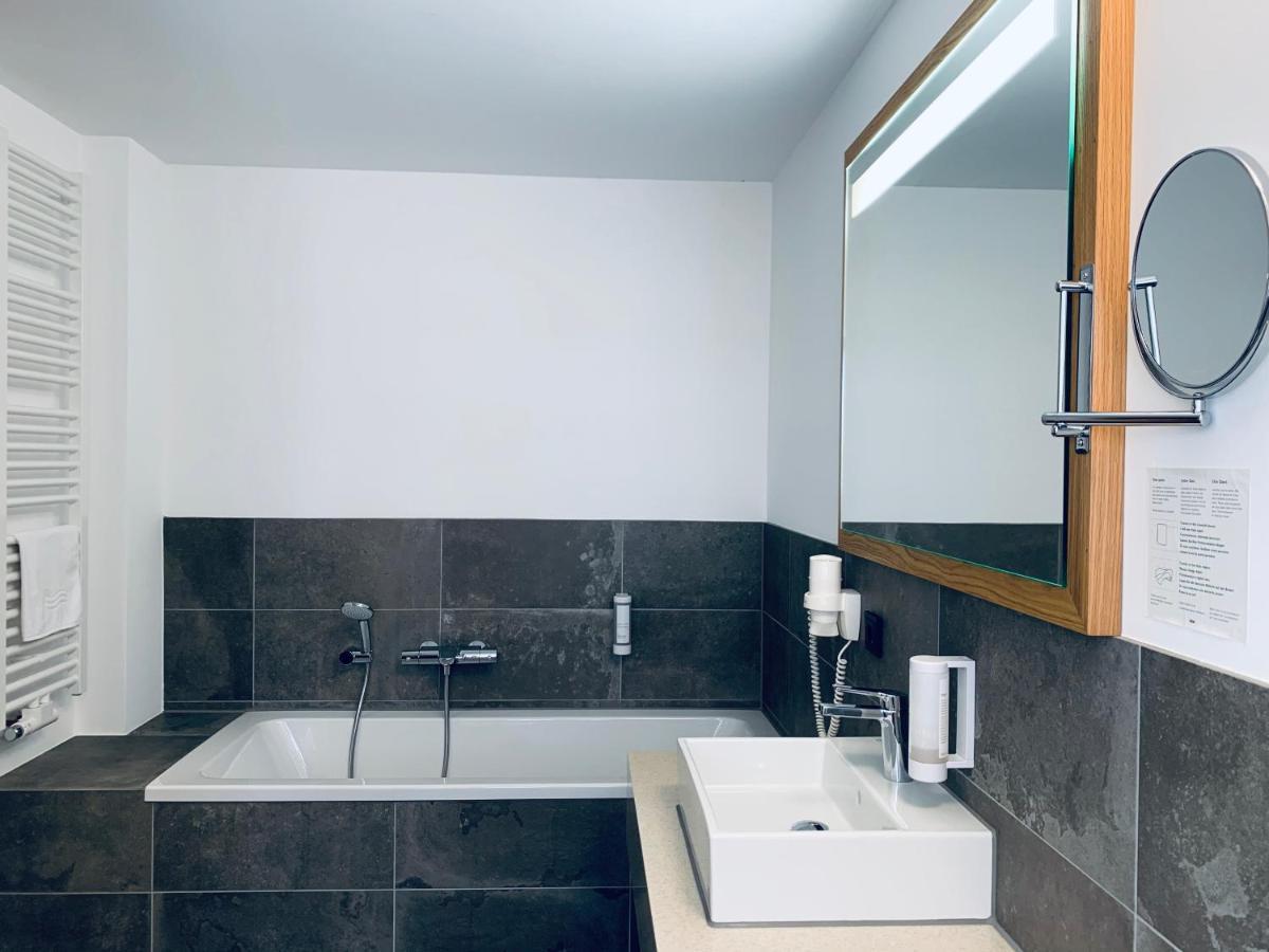 Stadthotel Kachelofen Крумбах Екстериор снимка