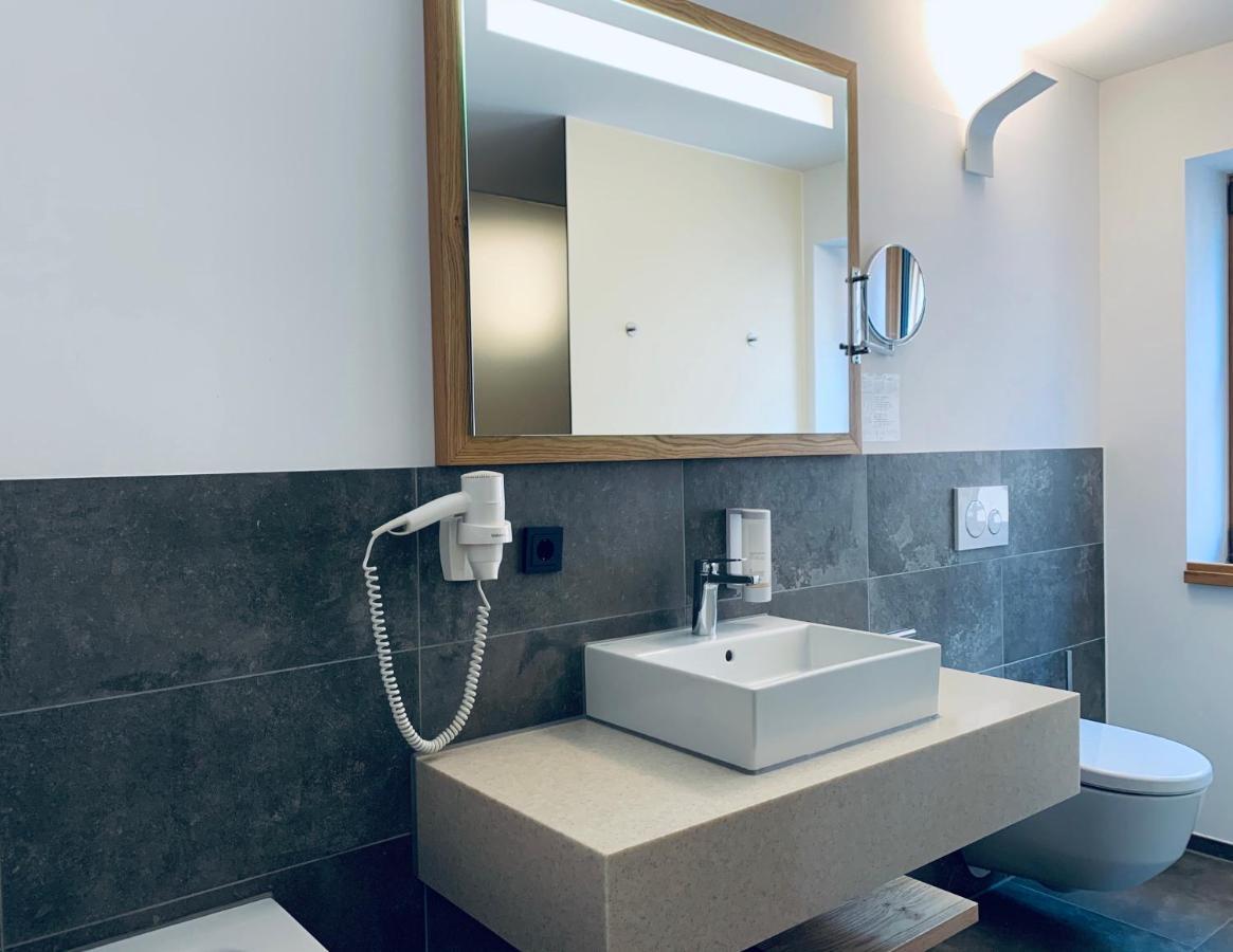 Stadthotel Kachelofen Крумбах Екстериор снимка