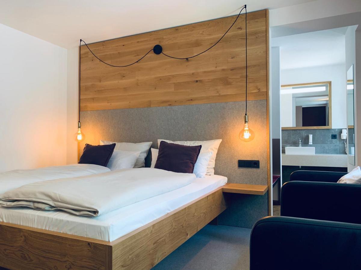 Stadthotel Kachelofen Крумбах Екстериор снимка