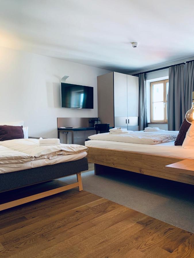 Stadthotel Kachelofen Крумбах Екстериор снимка