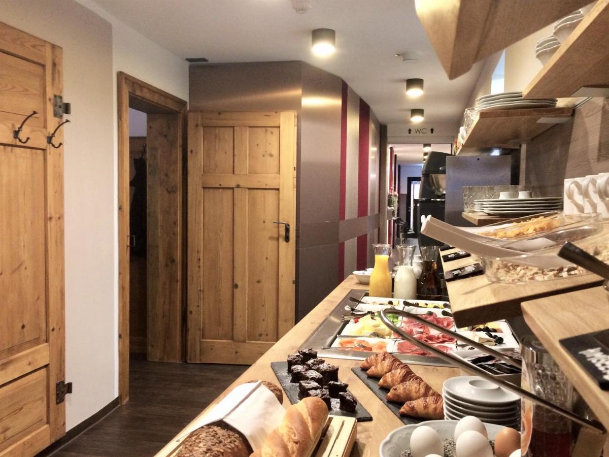 Stadthotel Kachelofen Крумбах Екстериор снимка