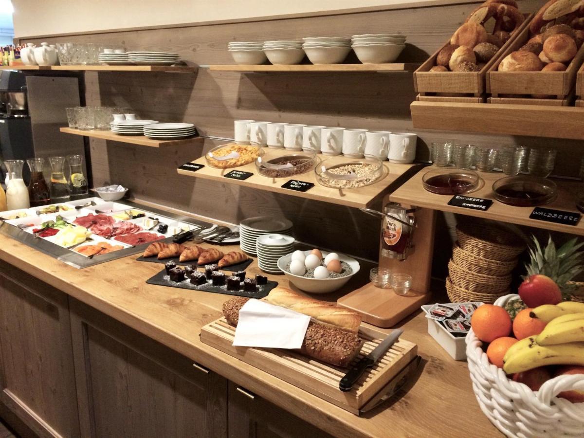 Stadthotel Kachelofen Крумбах Екстериор снимка