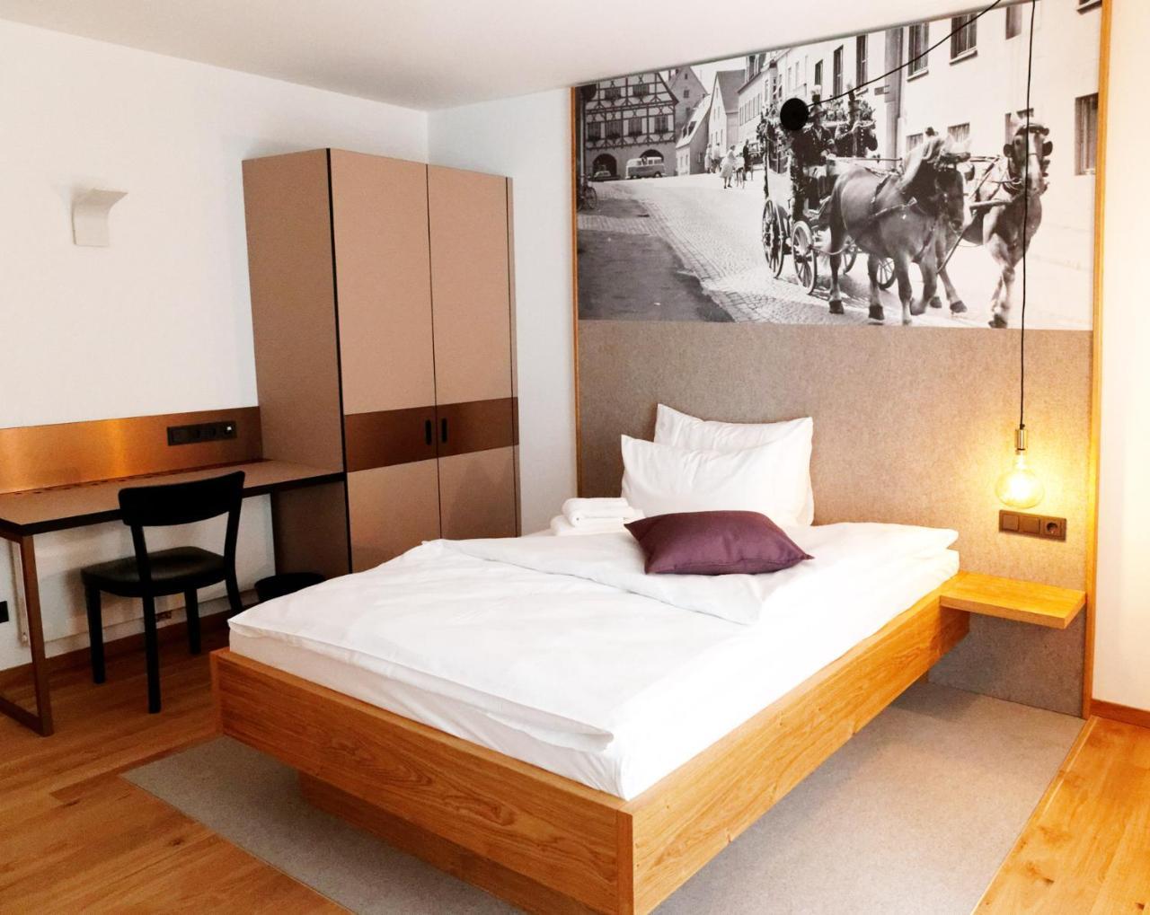 Stadthotel Kachelofen Крумбах Екстериор снимка
