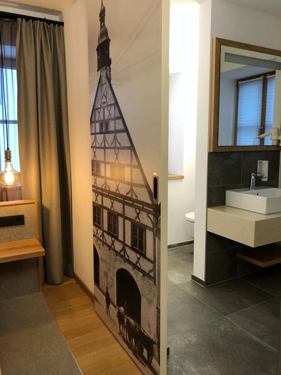 Stadthotel Kachelofen Крумбах Екстериор снимка
